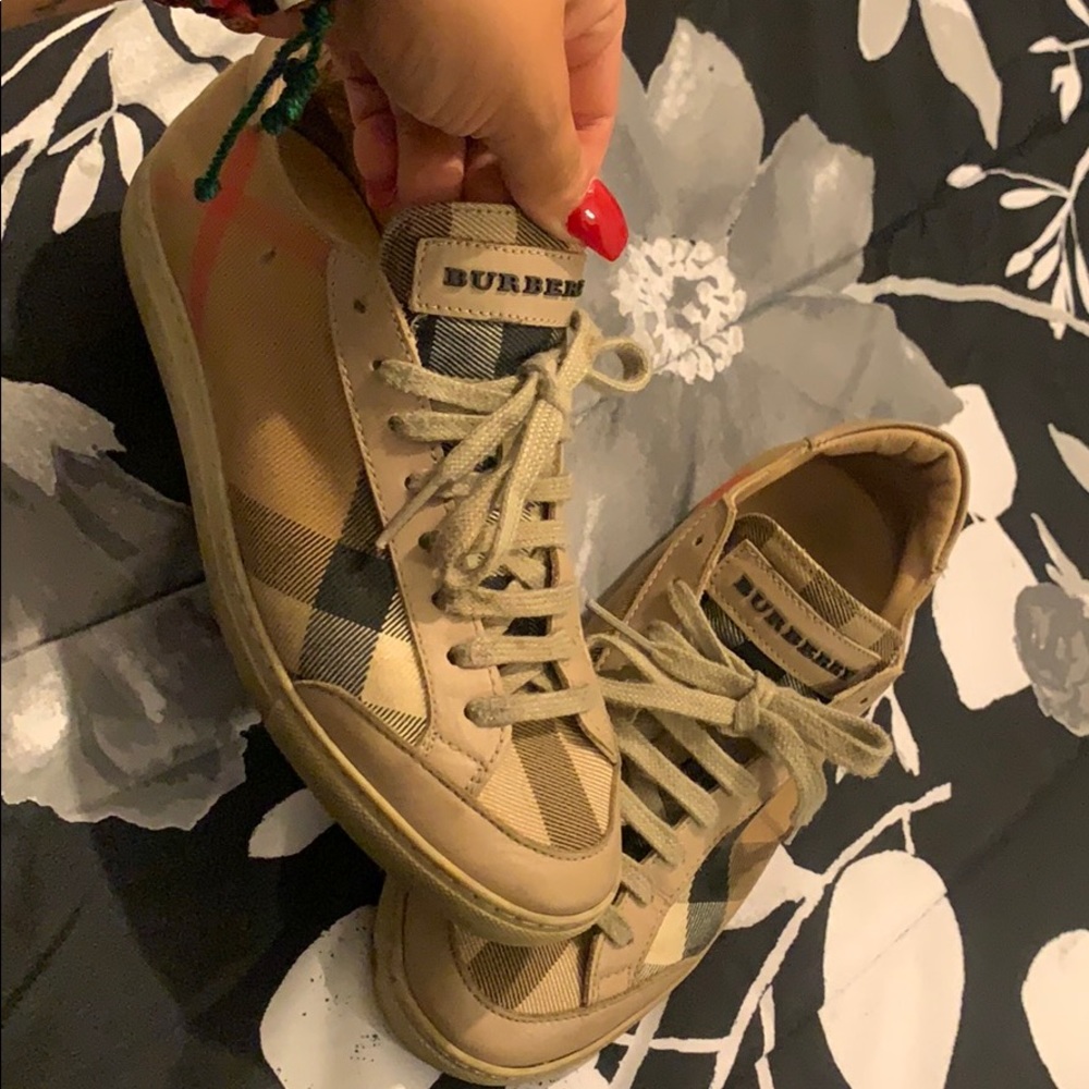 Burberry women’s shoes